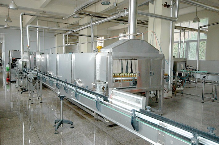 Fruits and vegetables cleaning broken juicing system