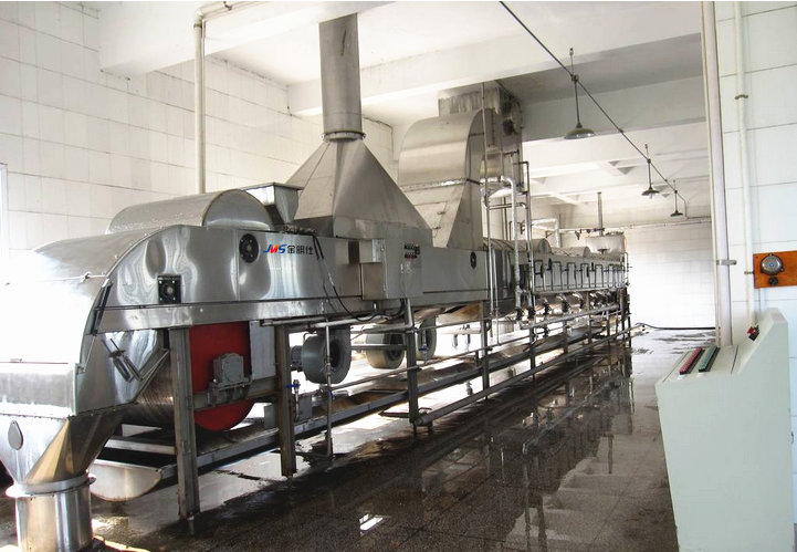 Continuous many kinds of food cooking equipment automatically