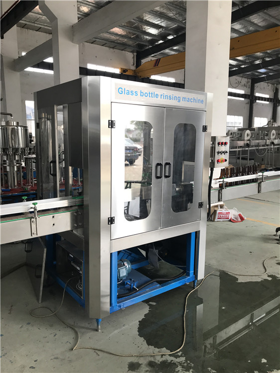 Glass bottle rinsing machine 